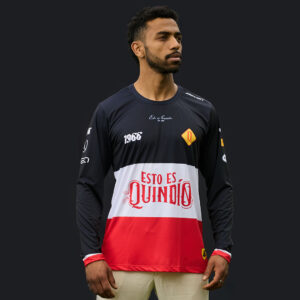 Hoodie de la colección escudería EEQ de Esto es Quindío - Hoodie representativo del Quindío